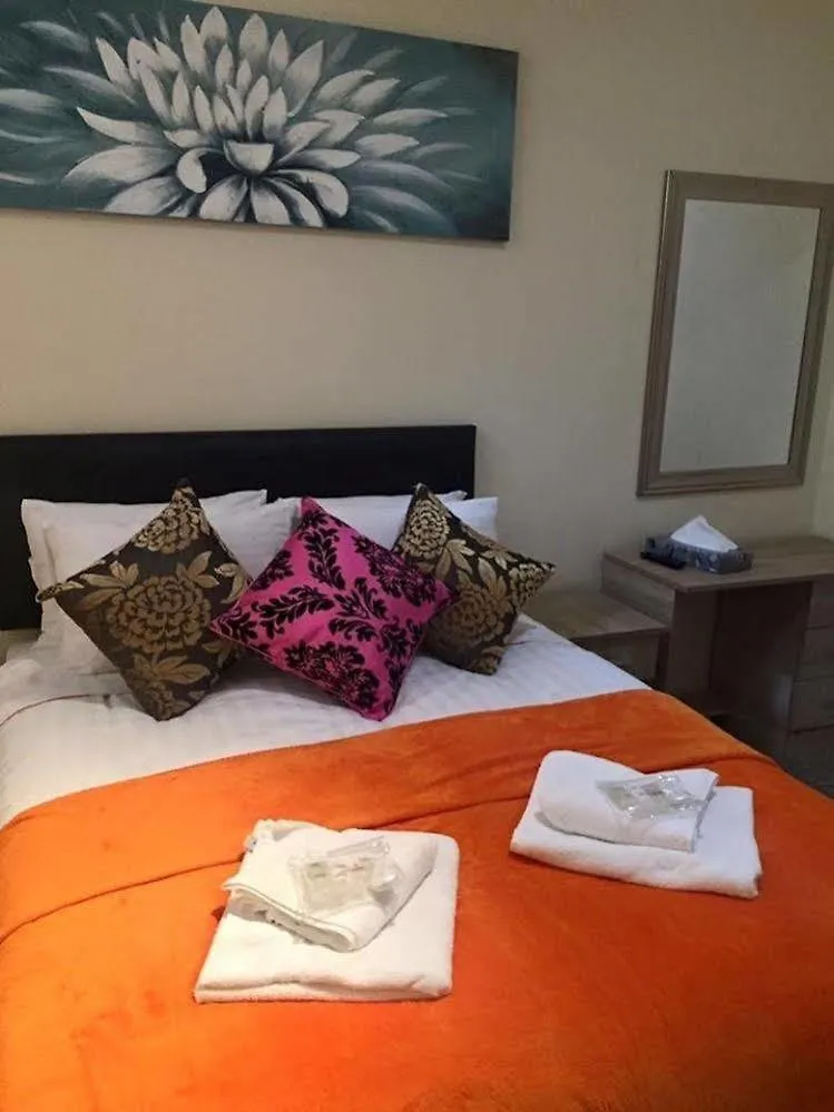 ***  The Hub Hotel London United Kingdom