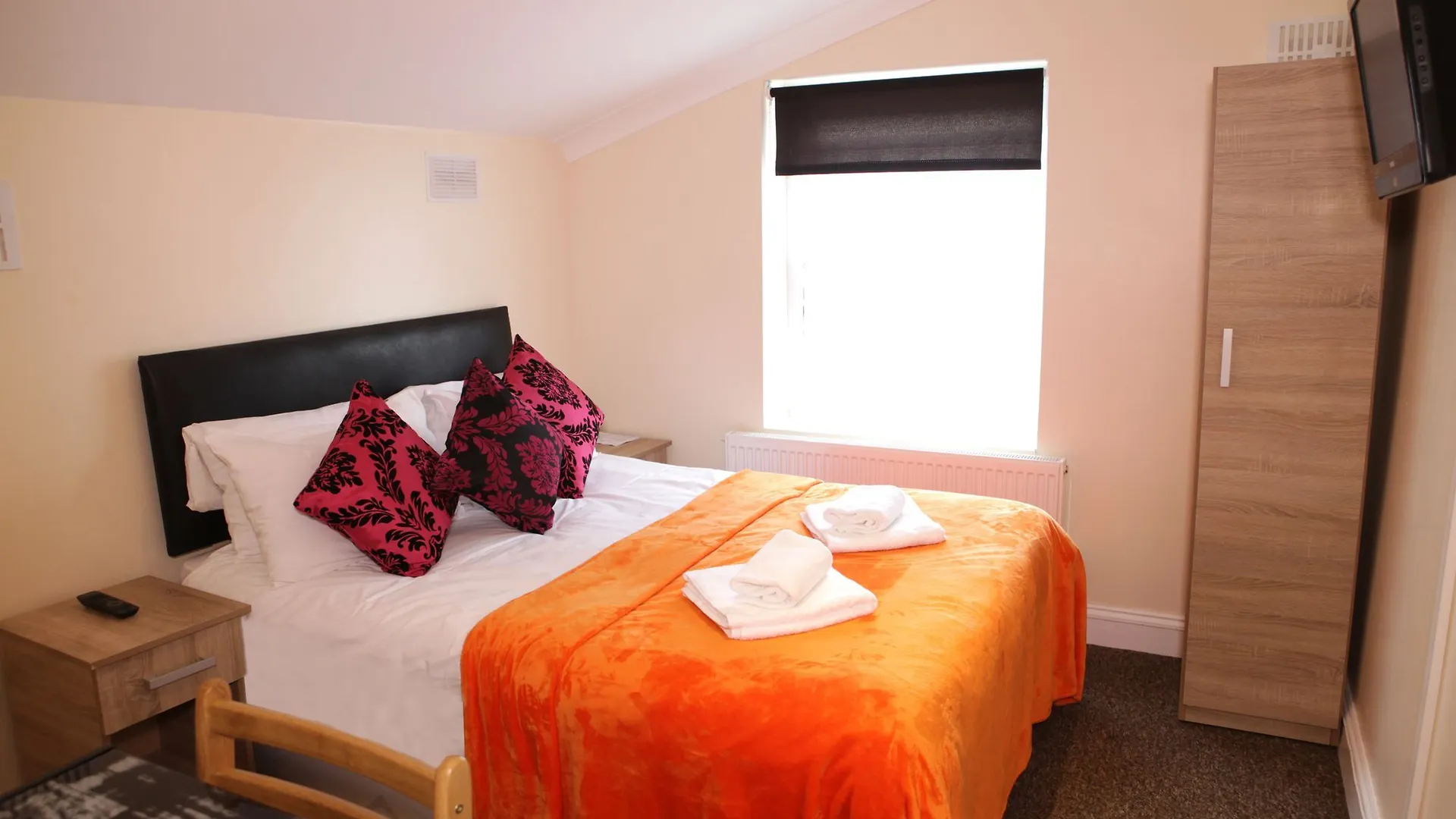 The Hub Hotel London 3*,  United Kingdom